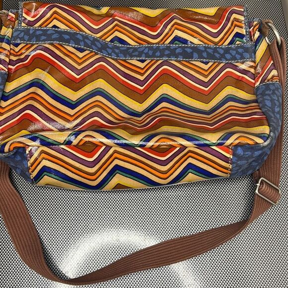 Fossil Key-Per Multi Color Chevron Messenger Bag - Picture 6 of 10